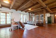 "Zauberhafter Dreikanthof mit großem Gartenparadies bei Tulln"