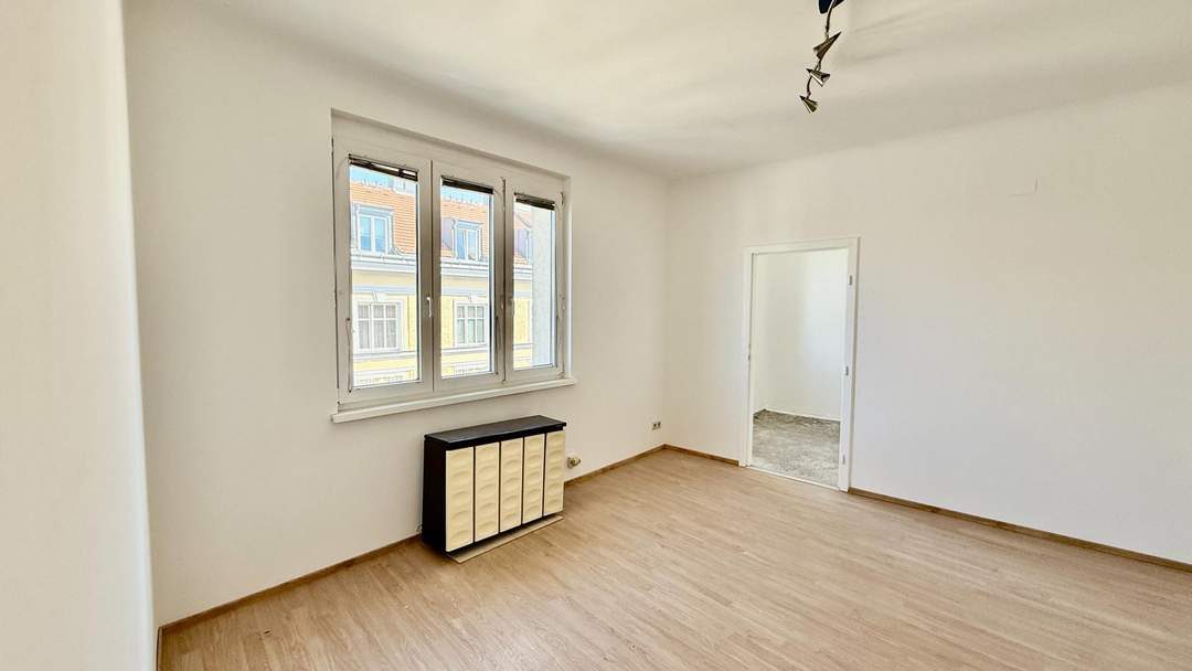 Helle 2-Zimmer-Wohnung mit Weitblick und Gestaltungspotenzial nahe S-Bahn Hernals