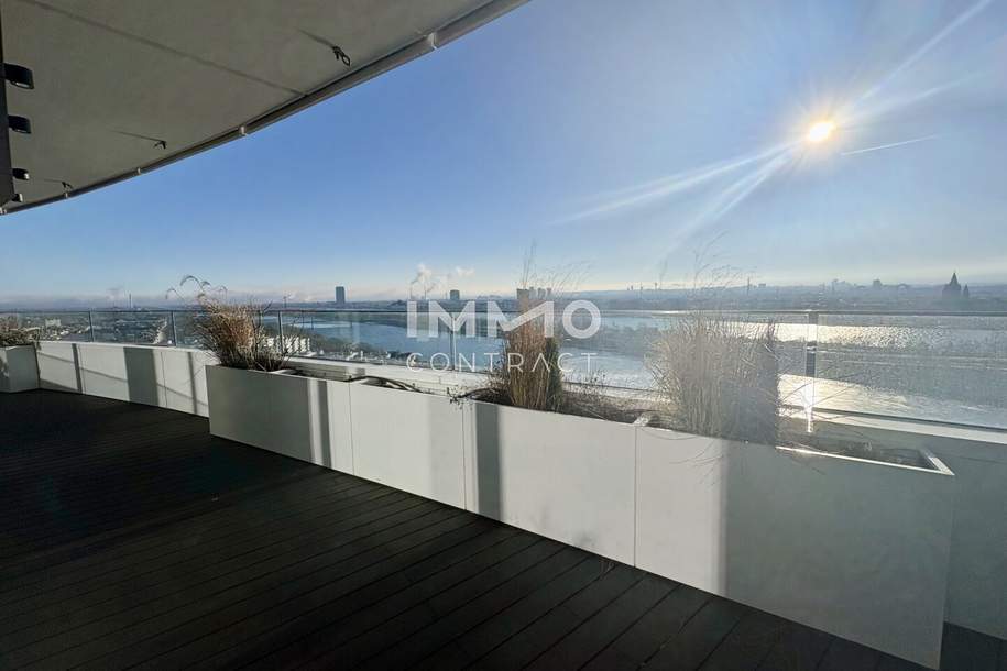 Außergewöhnlicher Balkon, Sonne fast den ganzen Tag, Ausblick wohin das Auge reicht: Neubau Erstbezug DANUBEFLATS, Wohnung-kauf, 1220 Wien 22., Donaustadt