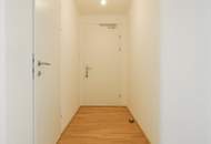 ERSTBEZUG: PRAKTISCHE 2-ZIMMER-WOHNUNG MIT BALKON
