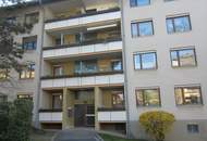 Schöne und geräumige MIETWOHNUNG 2.OG 120 m² - WG geeignet! Verfügbar und zu besichtigen ab 1. Juli