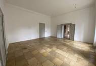Herrschaftliches Wohnen im Schloss 138 m² 4 Zimmer Warmmiete!