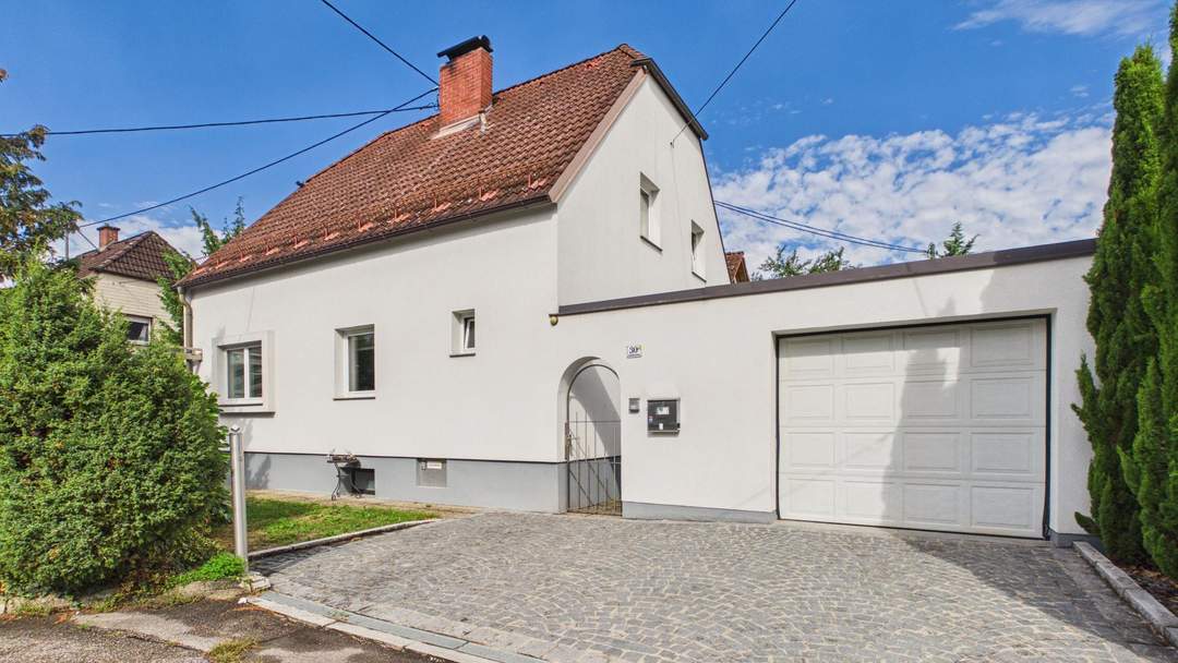 „Exklusives Anwesen mit Altbau & modernem Neubau – perfekt für zwei Familien“