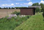 Repräsentatives Einfamilienhaus mit großen Garten, Naturpool, Wellnessbereich & autarker Energieversorgung