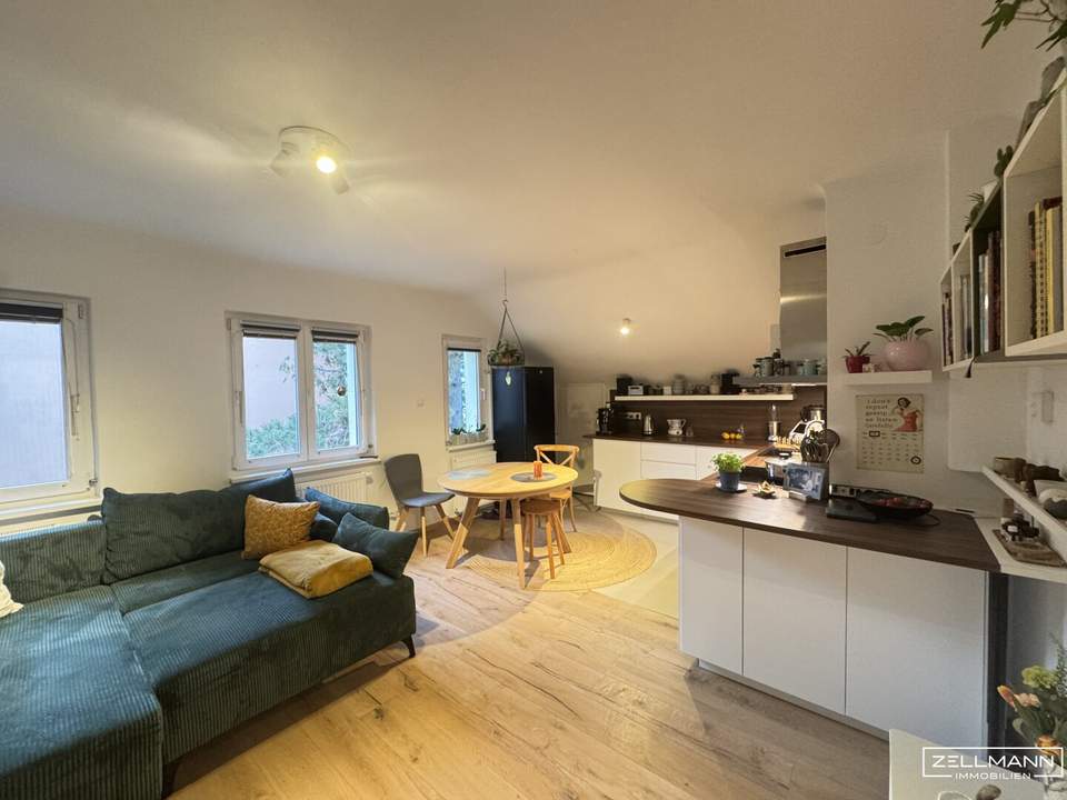 Stilvoll saniert &amp; lichtdurchflutet – 3-Zimmer-Dachgeschosswohnung in Bestlage Mauer | ZELLMANN IMMOBILIEN