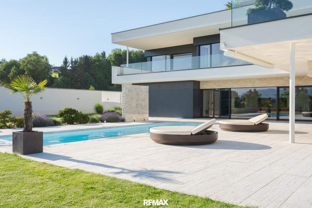 Selten. Privat. Großzügig. Eine Villa für höchste Ansprüche.