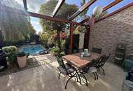 Eckreihenhaus mit uneinsichtigem Garten, Pool und zwei Stellplätzen!