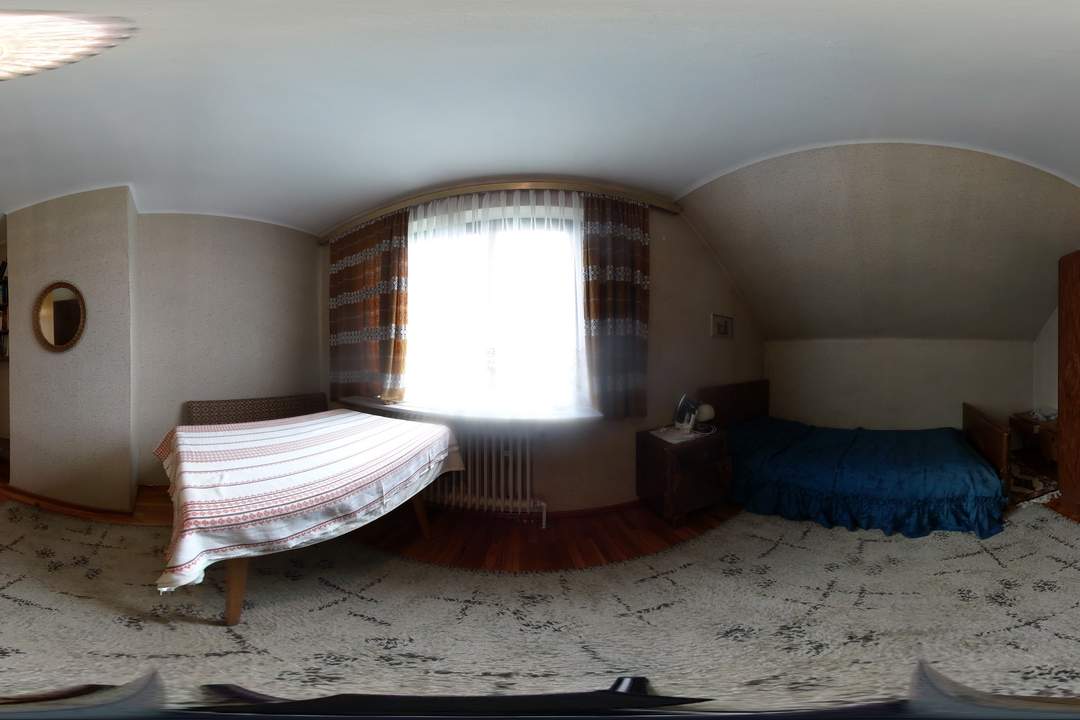 Modernisierungsbedürftiges Einfamilienhaus mit viel Platz