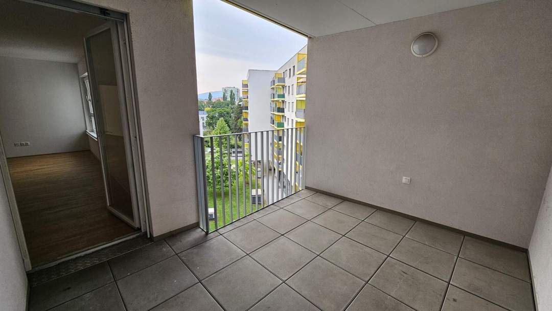 UNBEFRISTET! Schöne Wohnung mit größer Loggia
