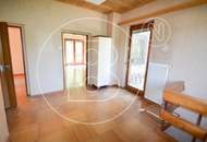 Sanierungsbedürftiges Einfamilienhaus mit Fernsicht in Grünruhelage!