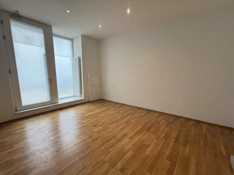 U4 in ca. 5 Gehminuten - Kompakte Gewerbefläche – vielseitig nutzbar - straßenseitiger Eingang