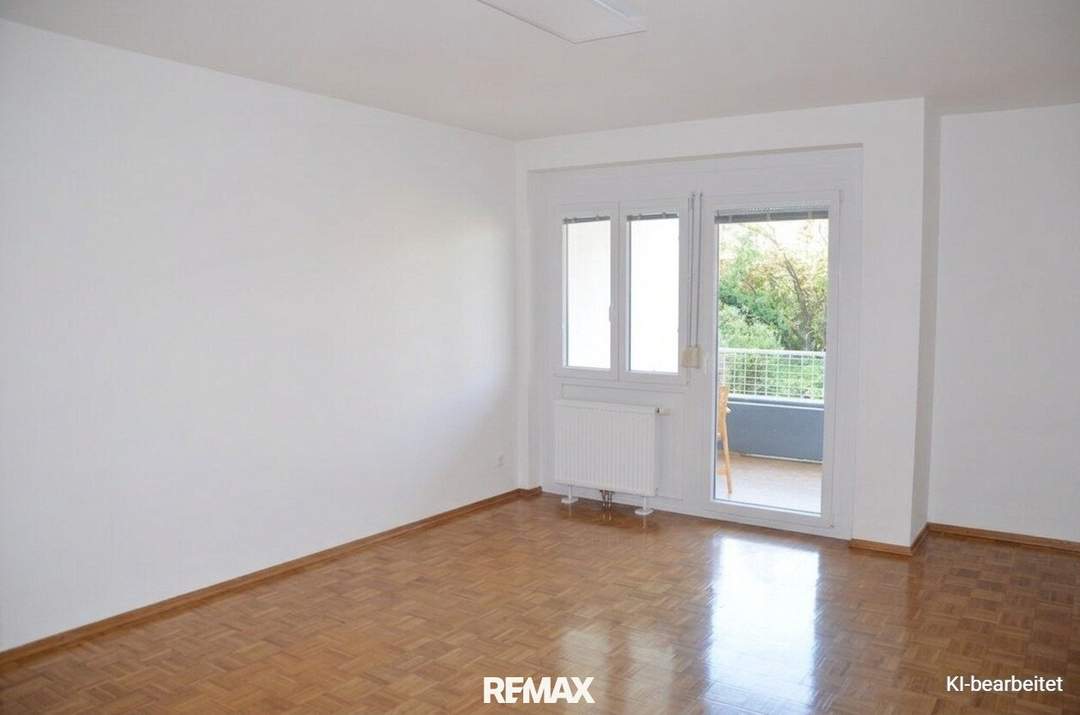 Großzügige 3-Zimmer-Wohnung mit Loggia und Tiefgaragenplatz