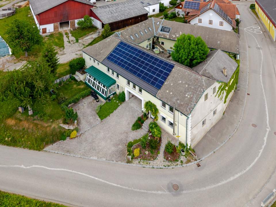 Verwirklichen Sie Ihren Traum vom Vierkanthof – Platz für Familie, Ideen &amp; Generationen