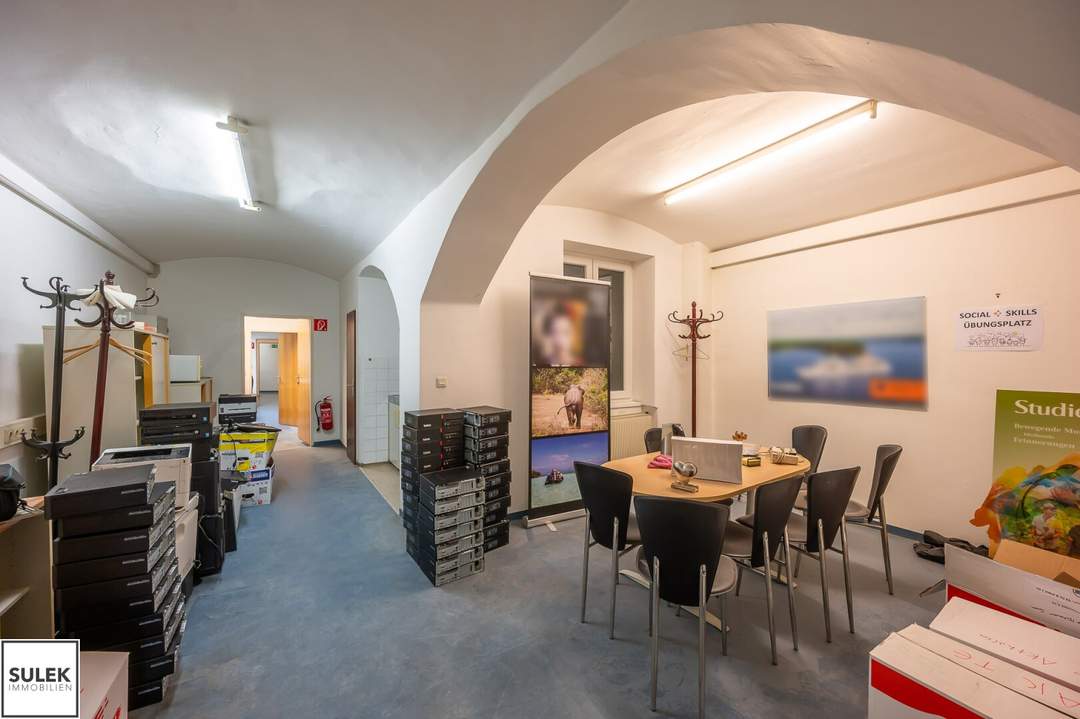 Universitätsring 8 - Repräsentative Adresse für Startups, Büros, usw.