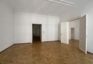 UNBEFRISTET - Repräsentative 9-Zimmer Altbauwohnung mit Balkon und Blick auf das Rathaus – ca. 293 m² in bester Innenstadtlage - auch ideal als Büronutzung