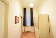 ++NEU++ Renovierungsbedürftige 4-Zimmer Altbauwohnung im Erdgeschoss!