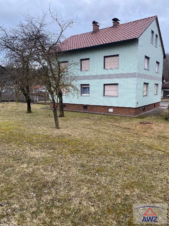 Ein Haus viele Möglichkeiten! Großes Grundstück mit großem Haus!