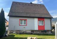 Klein aber fein - Einfamilienhaus auf einem großzügigen Grundstück in sonniger Lage!