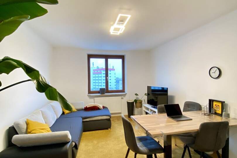 Linz: 4-Zimmer-Wohnung mit kleinem Balkon im 7. Stock mit Lift! - RESERVIERT!, Wohnung-miete, 1.091,08,€, 4020 Linz(Stadt)