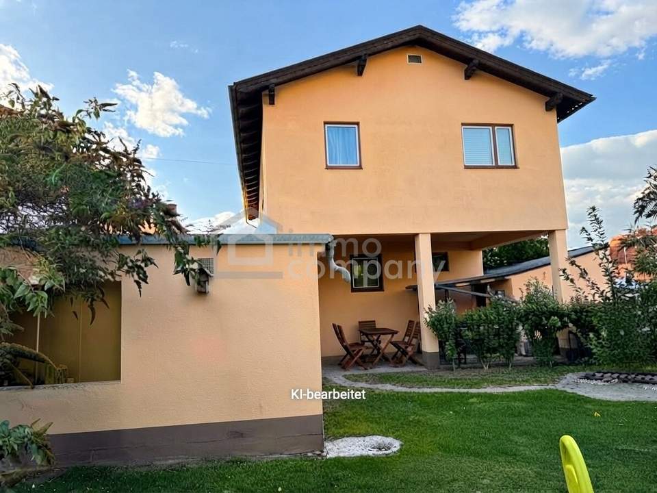 Für große Pläne ist schon Platz - Wohnhaus mit Garten und Doppelgarage in Ternitz – für Eigennutzung &amp; Investoren interessant