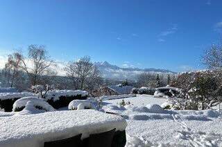 Prachtvolle Villa mit Pool und Garten mit Blick auf den Wörthersee und die mächtigen Karawanken, Haus-kauf, 9220 Villach Land