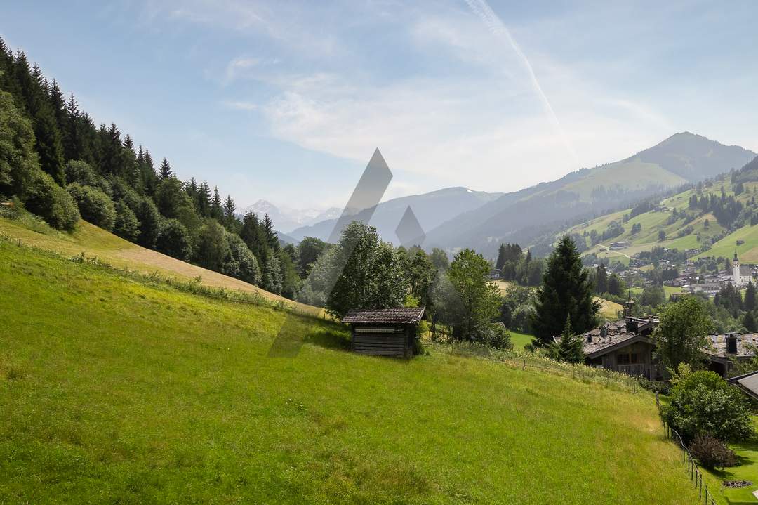 Idyllisches Zweifamilienhaus in Jochberg in AAA-Lage mit Alpenblick