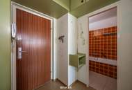 Helle 2-Zimmer-Wohnung mit Innenhofblick und eigenem Parkplatz