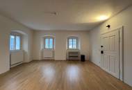 Top 2.2 - TOLLES AMBIENTE - LIFT - 3 kleine Wohneinheiten entstehen gerade !