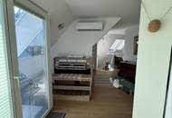 Lichtdurchflutete Penthouse Architektur - barrierefreie 5-Zimmer Maisonette-Wohnung in exklusiver Lage mit teiloffener Galerieebene, zahlreichen Terrassen, 2 Bädern und PKW-Garagenplatz