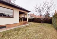 Nostalgie pur...Gemütliches Wohnen mit Garten und Garage in 1220 Wien - Einfamilienhaus zur Miete