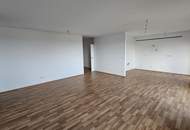 Großzügige 4 Zimmerwohnung mit Balkon im obersten Stock - unbefristeter Mietvertrag