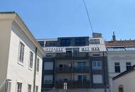 MODERNE DACHGESCHOSS-WOHNUNG mit TERRASSE