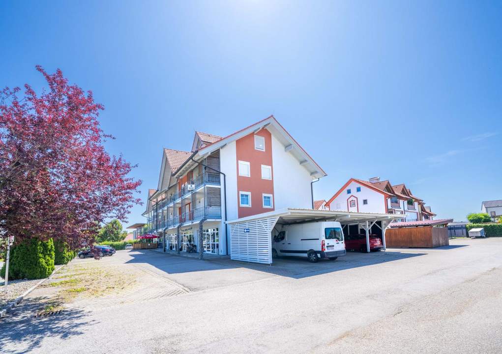 Helle Maisonette mit Loggia, Kamin &amp; Carport im Grünen von St. Pantaleon