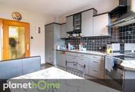 Geräumiger Bungalow und großer Garten mit Party-Hütte