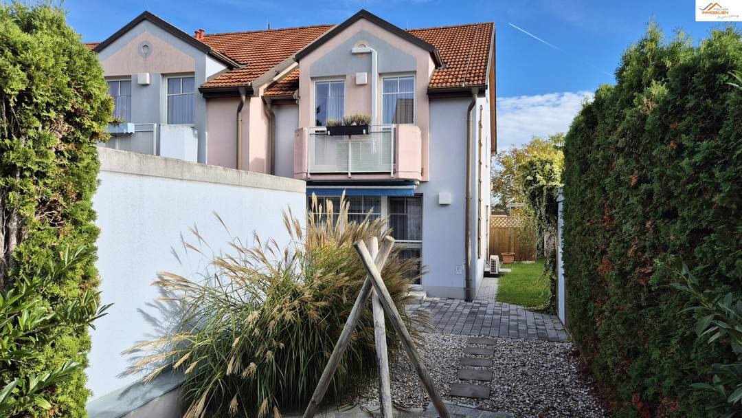 Klimatisiertes Eckreihenhaus nahe dem Zentrum mit Garage