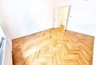 Erstbezug im letzten Regelgeschoss! Perfekt aufgeteilte 2-Zimmer + Grüner Innenhof + Ruhelage + Schönes Altbauhaus + TOP Infrastruktur und Anbindung! Jetzt zugreifen!