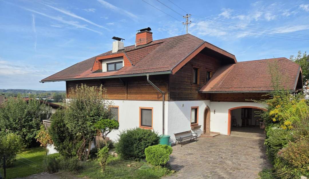 Sonniges Einfamilienhaus mit Fern- und Gebirgsblick in ruhiger Siedlungslage!