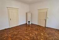 Großzügige-teilsanierte 4 Zimmer-Altbau-Wohnung zur vielseitigen Nutzung an der Linzer Herrenstraße