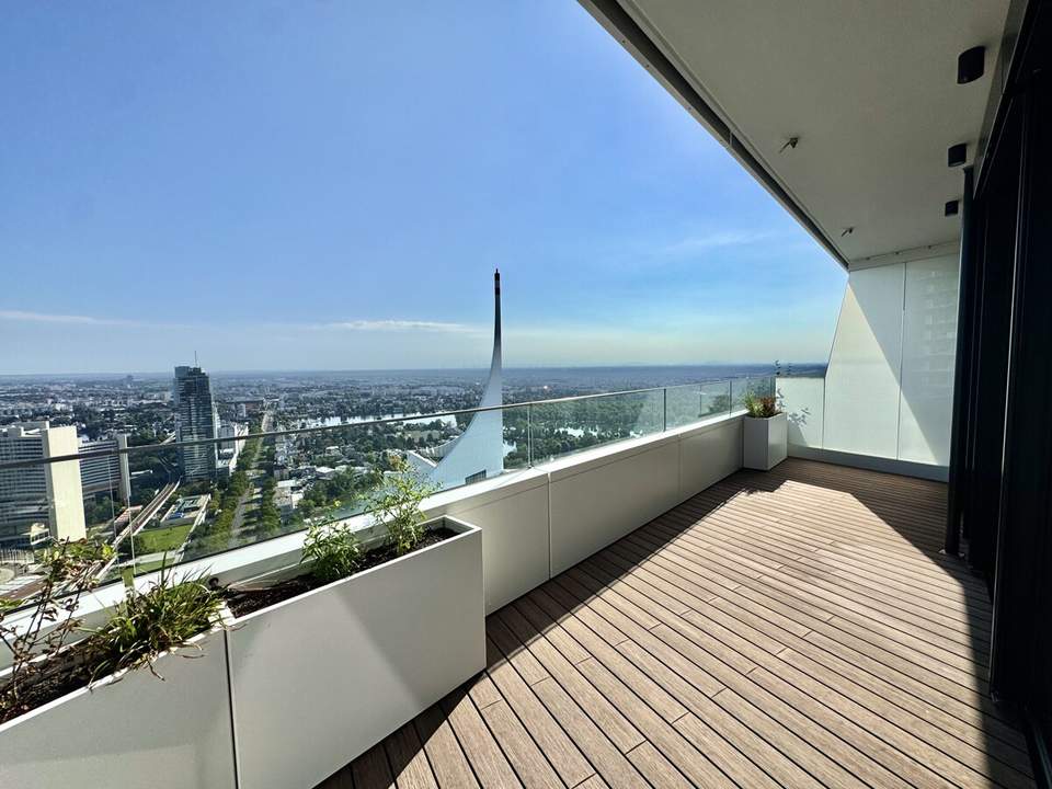 DANUBEFLATS. 40 Etage inkl. 30m2 Balkon - The one and only: Einmalig inkl. Wellness and Swimming Pool