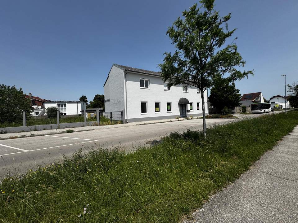 Perfektes Anlageobjekt mit 4 Wohneinheiten + 370 m² Garten in Wr. Neustadt! ausgezeichnete Vermietbarkeit!