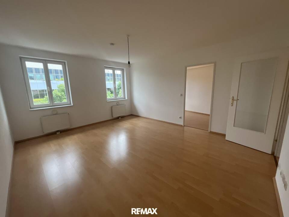 2-Zimmer-Wohnung mit Hof-Terrasse bei der Wiedner Hauptstraße