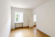 Stadthaus im Zentrum mit Entwicklungspotenzial & Bestandserträgen