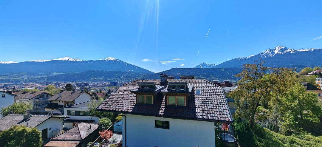 Ruhige, sonnige Aussichtslage in Hötting – stilvoll sanierte 3-Zimmer-Wohnung mit 2 Balkonen (#10453)