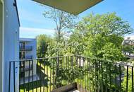 Provisionsfrei: Dachgeschoßwohnung mit 2 Zimmern, Grünblick und Ruhelage