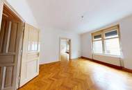 ALTBAU AT ITS BEST: Mitten in St. Leonhard in der Nähe der TU Graz! 4 Zimmer, Innenhofbalkon &amp; wunderschöner Fischgrätparkett - gleich anfragen und begeistern lassen!