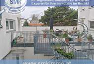 Hell, freundlich, zwei zentralbegehbare Zimmer mit Loggia!