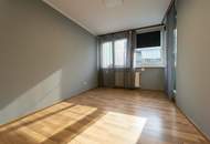 Stilvolle 5-Zimmer-Wohnung mit 3 Loggien (inkl. Parkplatz)