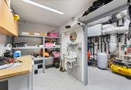 EXTRAVAGANTER BUNGALOW im VILLENVIERTEL! Loftfeeling mit uneinsehbarem Garten, Pool und Wellnessbereich