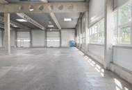 Betriebsobjekt mit 2.800m² Hallen, 280m² Büro und 2.250m² Freiflächen | Standalone | Autobahnanbindung