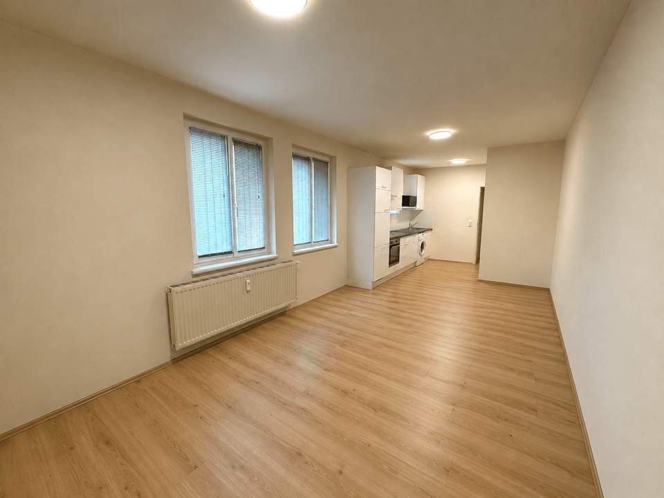 Helle 2-Zimmer-Wohnung mit Balkon und KFZ-Stellplatz
